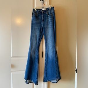 Kancan bellbottom jeans, size:26 or a small
